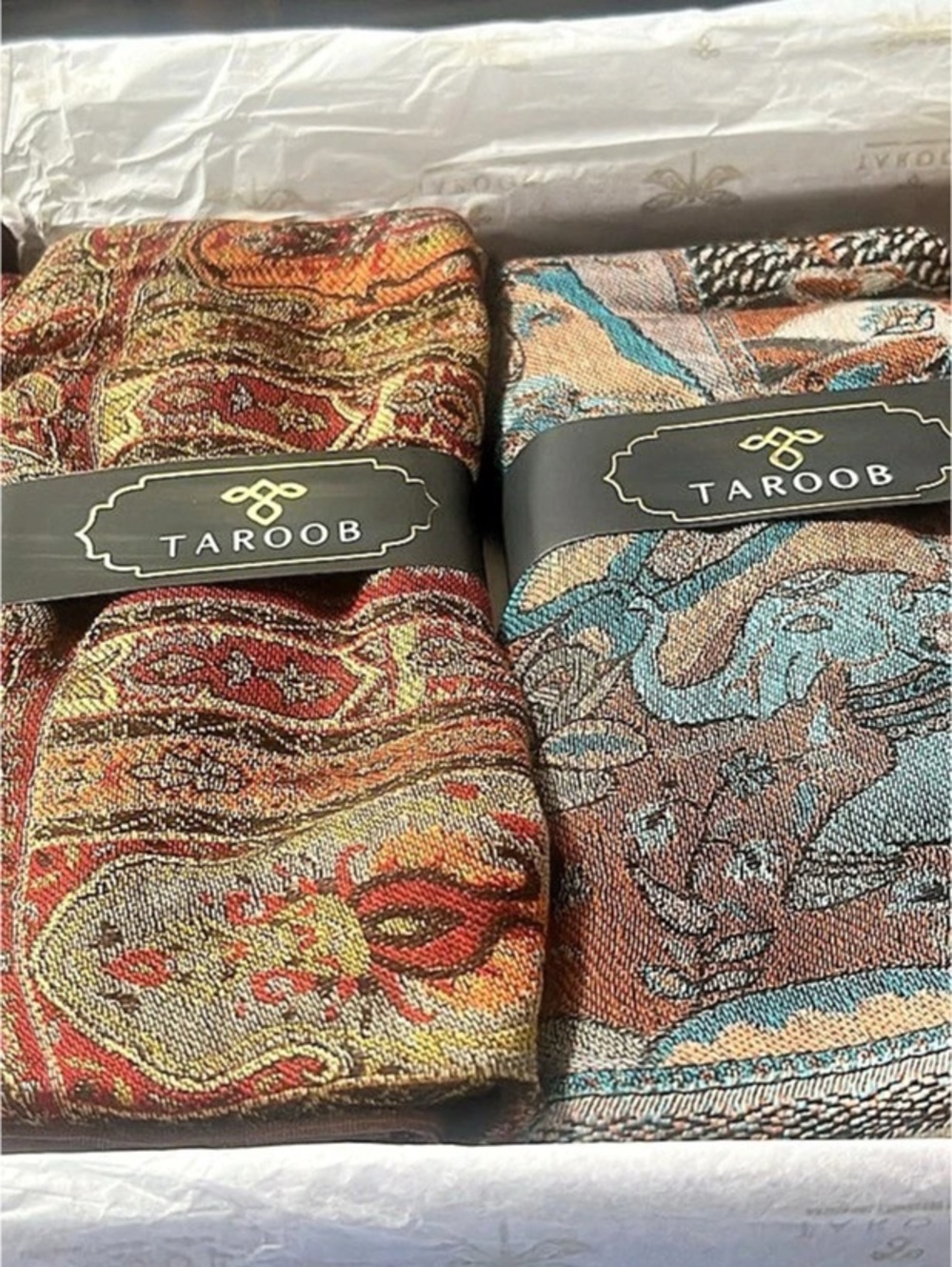 Taroob Paisley Scraves/ stoles
Gift Set Multicolor NWT